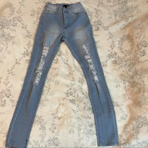 Fashion nova distress Jeans/Jeggings